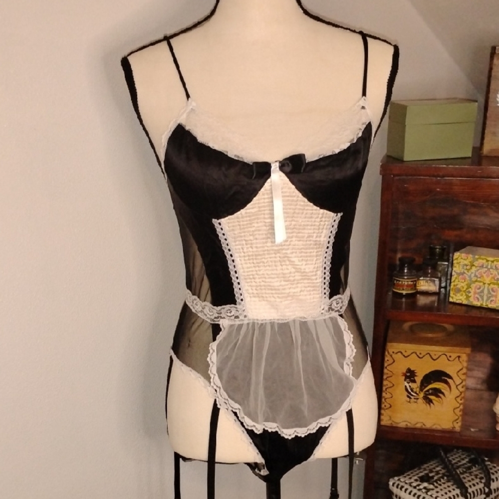 Vintage-Maid Style Black & White Lace Teddy Bodysuit Size M